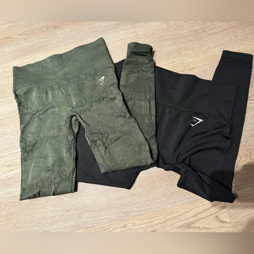 Gymshark Green and Black Leggings Set